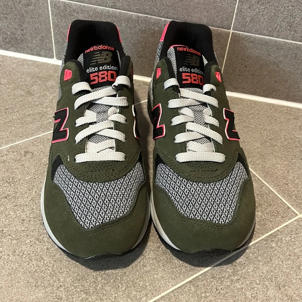 New Balance Elite Pack WRT580CI Shoes Sneakers new 580 green Womens Size 7